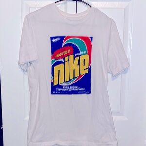 Nike White Graphic Tee Men’s Size M